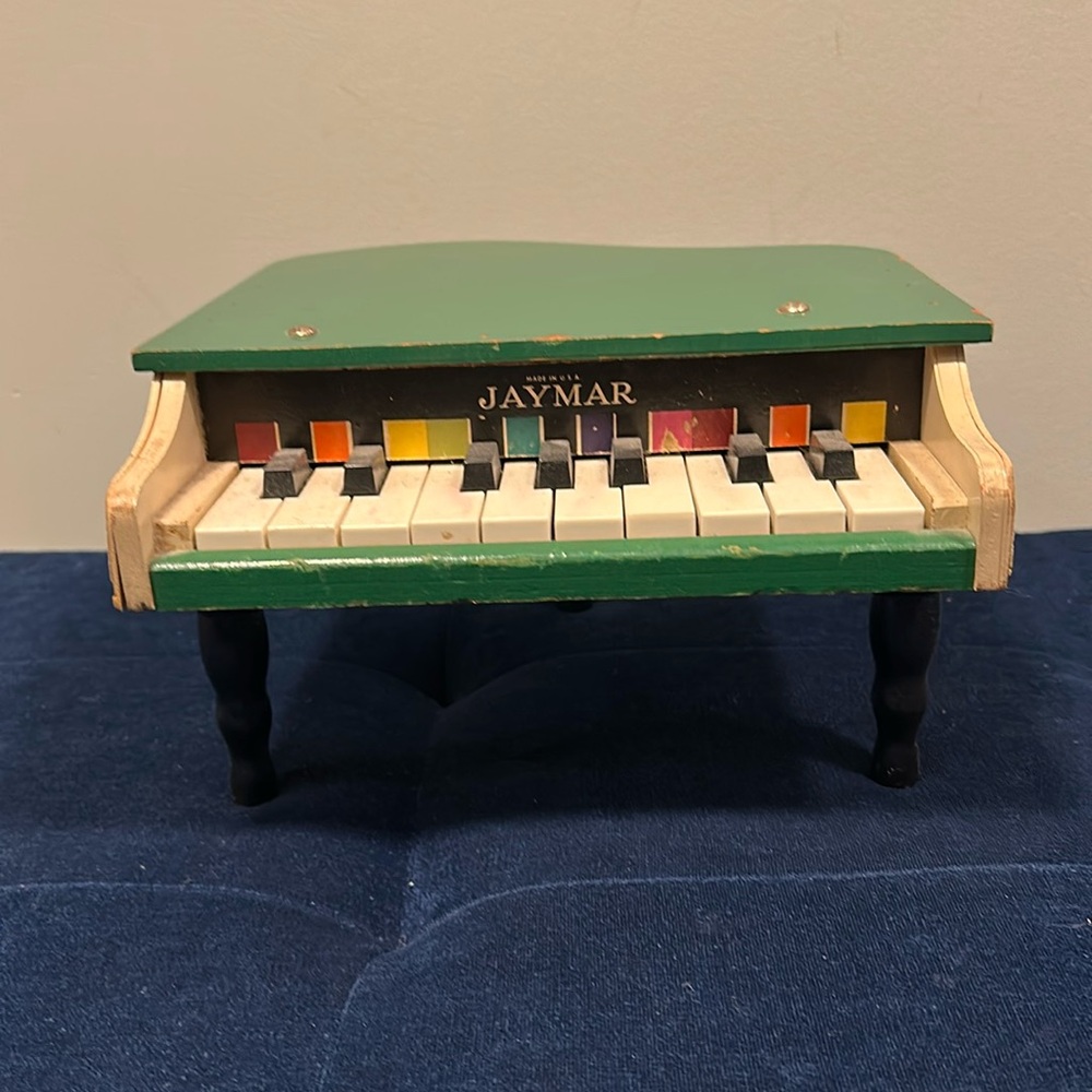 Jaymar wooden child’s piano